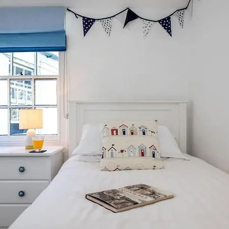 Abbey Cottage, Close To Harbour * Mousehole