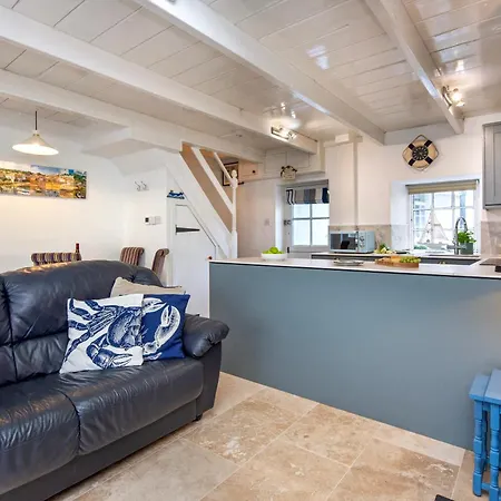 Vakantiehuis Abbey Cottage, Close To Harbour