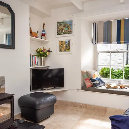 Vakantiehuis Abbey Cottage, Close To Harbour *